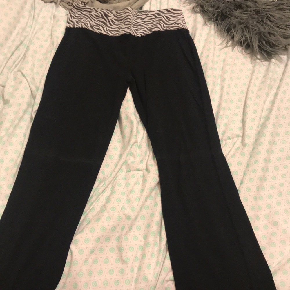 yoga pants